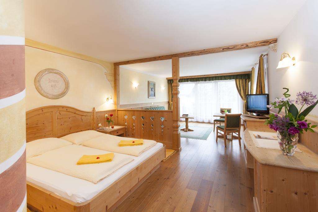 Landhotel Tharerwirt Olang 객실 사진